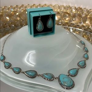 Turquoise necklace with earrings